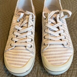 Striped Keen Casual Women's Sneakers 8.5